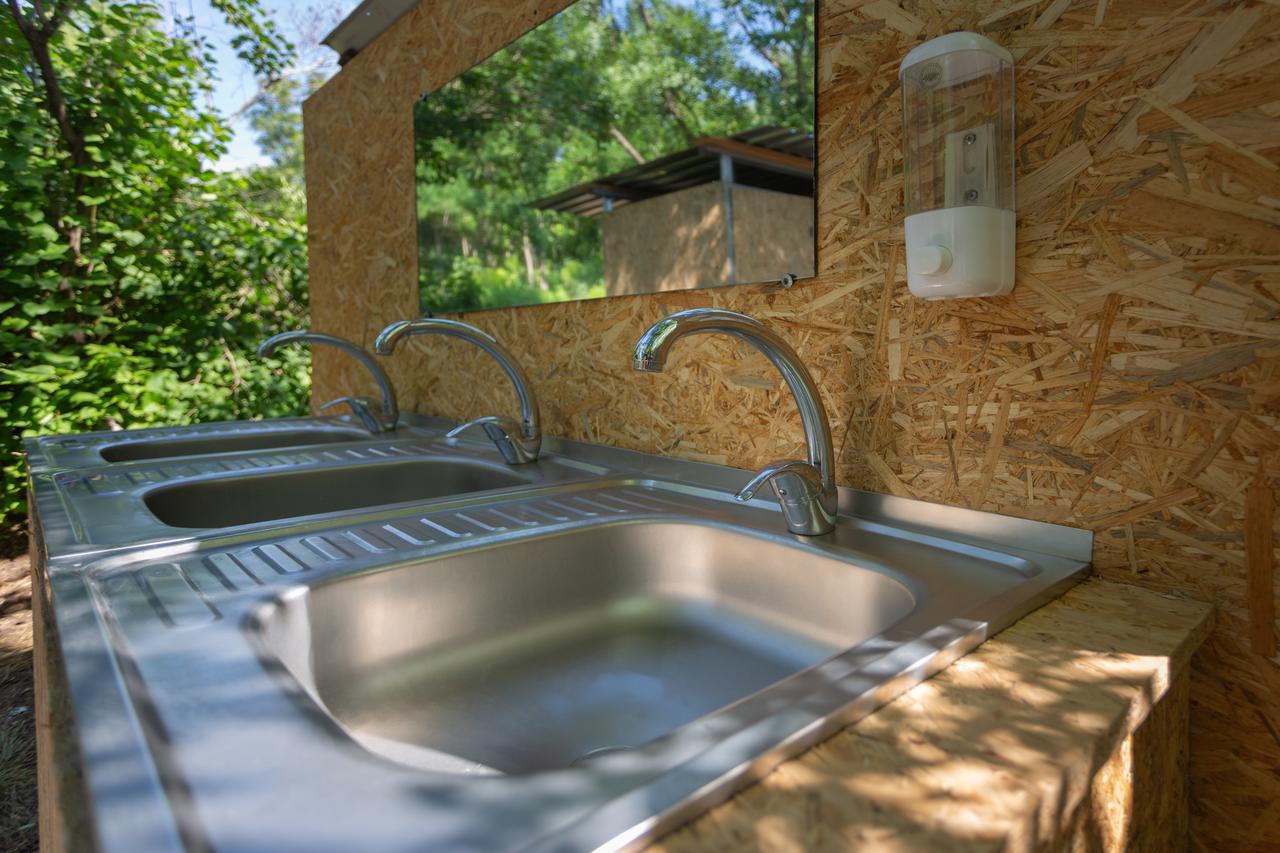 Steller Hostel & Camping โอเดสซา ภายนอก รูปภาพ